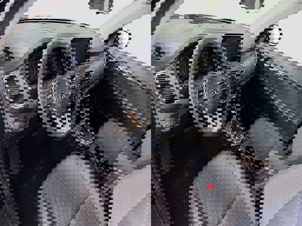 Used 2021 Kia Seltos LX image 3