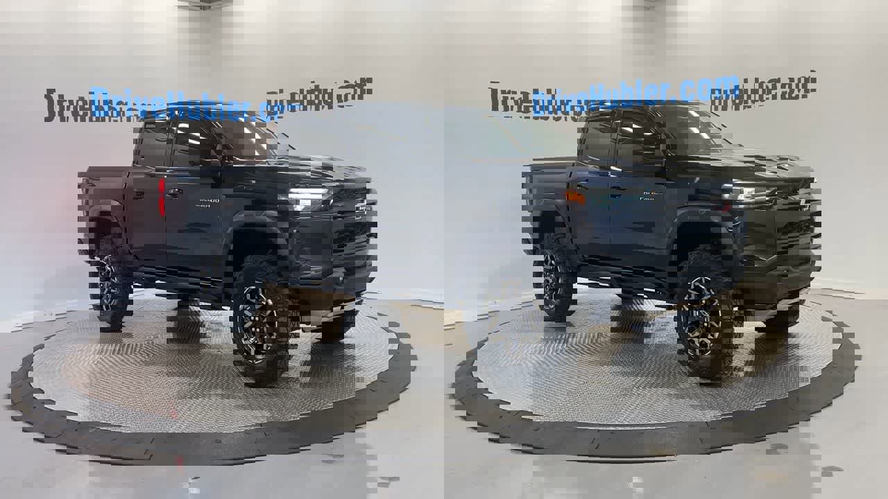 Used 2023 Chevrolet Colorado ZR2 w/ ZR2 Convenience Package III image 4