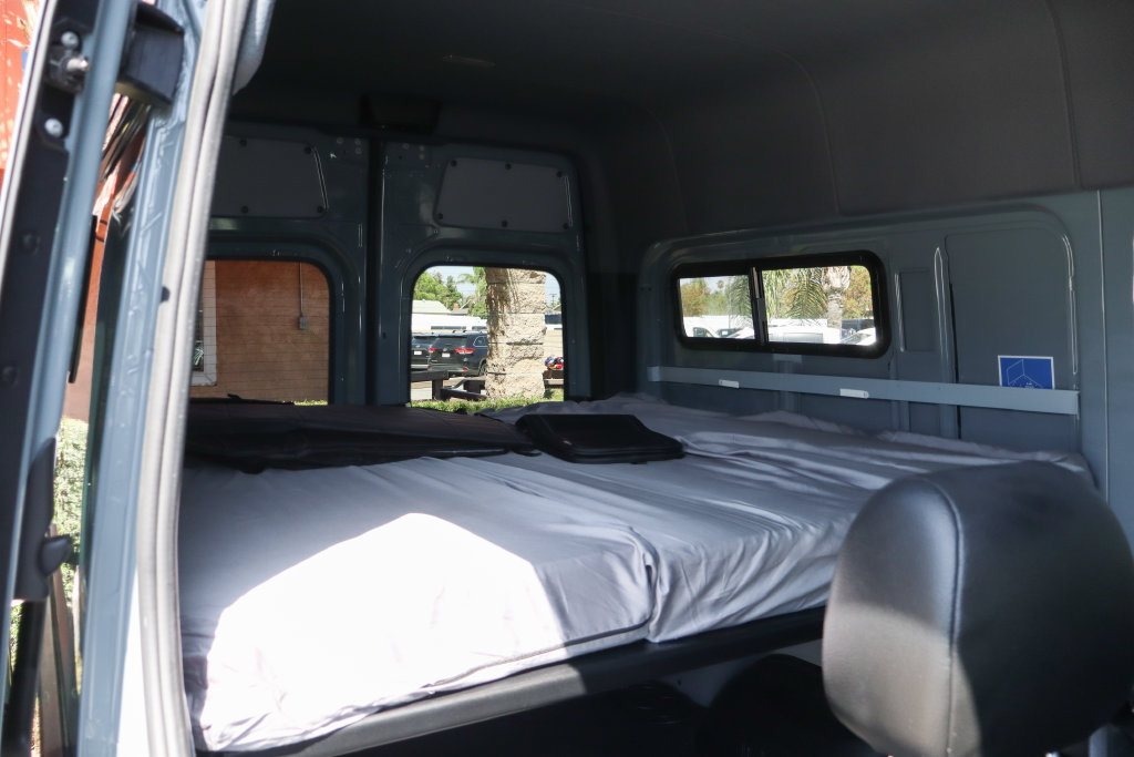 Used 2023 Mercedes-Benz Sprinter 2500 image 13