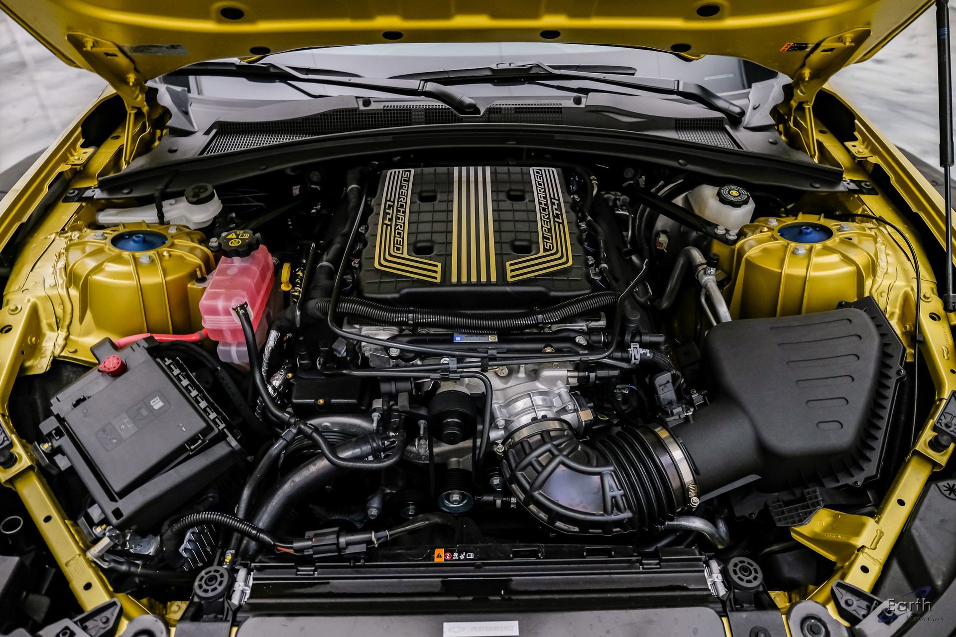 Used 2024 Chevrolet Camaro ZL1 RWD image 2