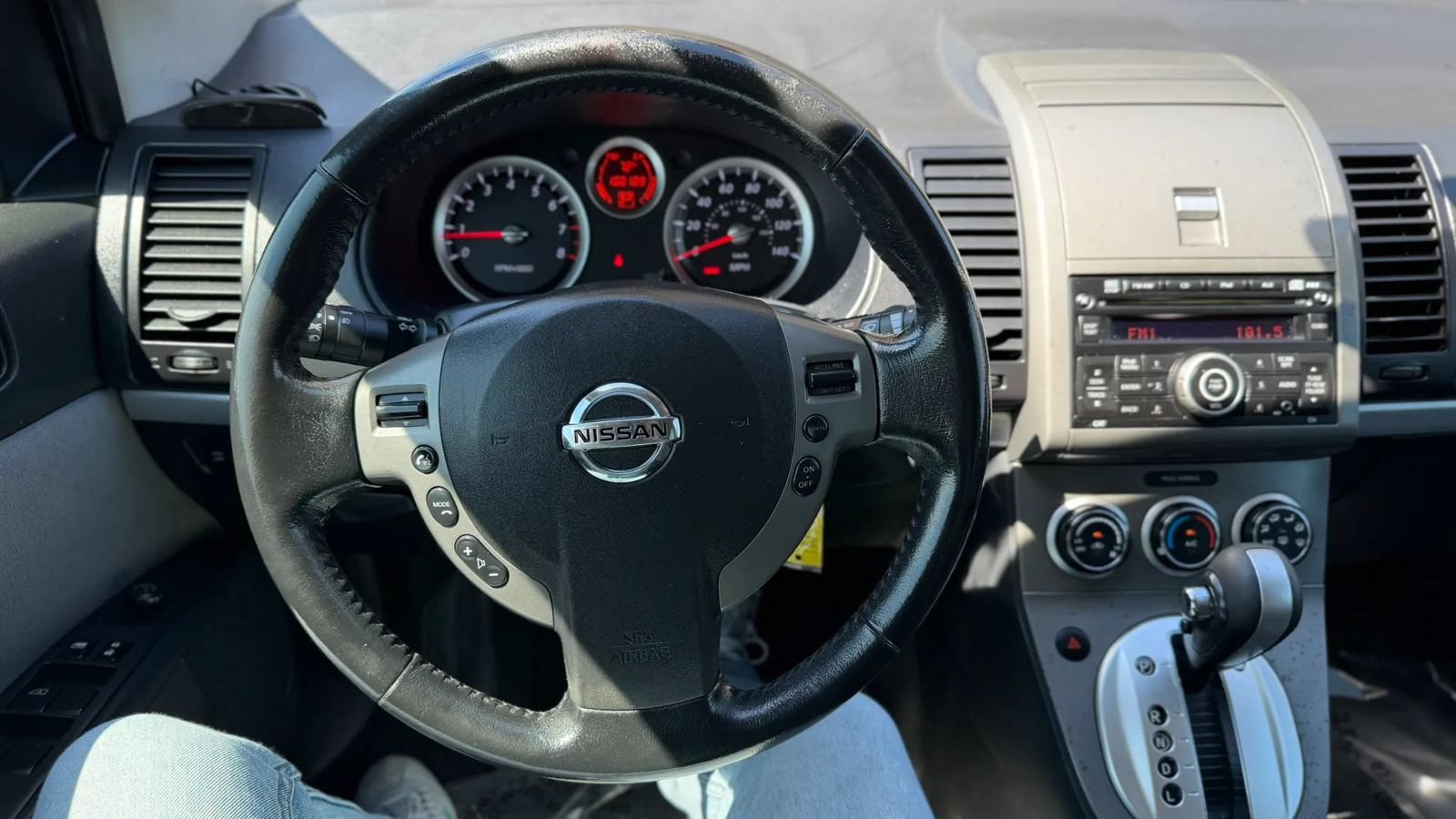 Used 2011 Nissan Sentra 2.0 SR w/ Convenience Pkg FWD image 16