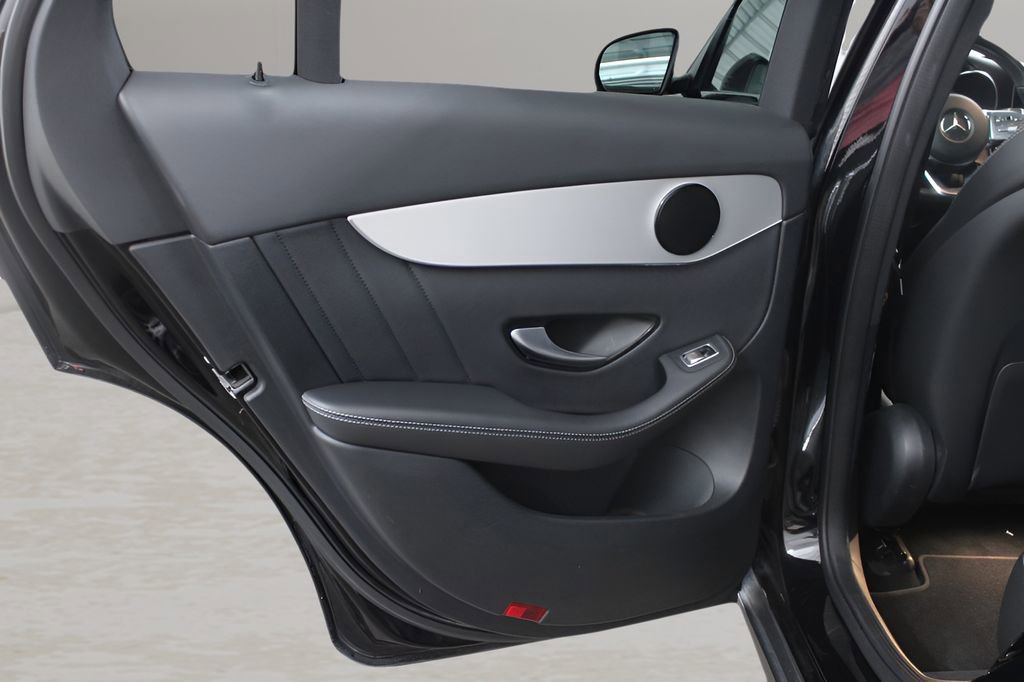 Used 2022 Mercedes-Benz GLC 300 image 13