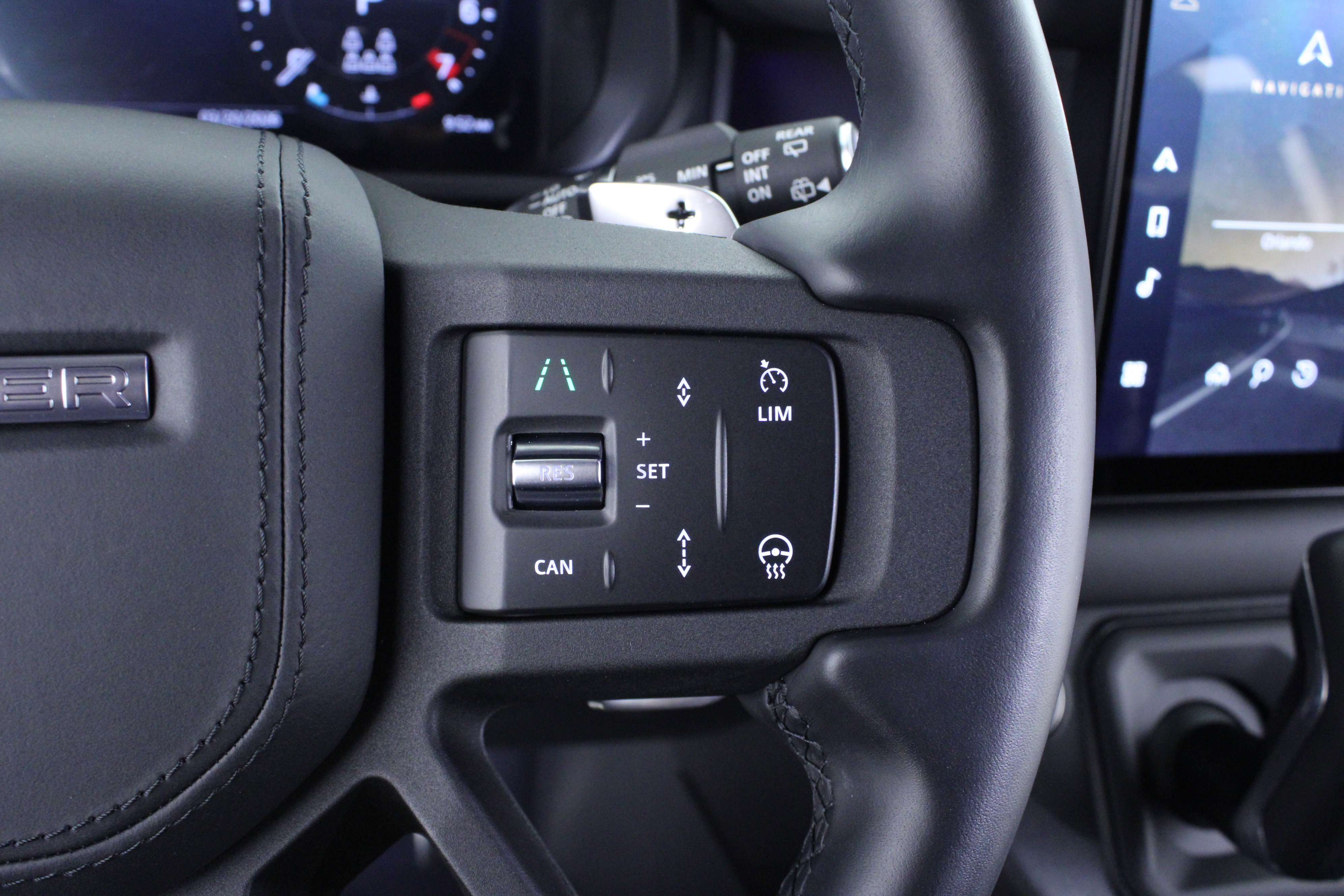 Used 2025 Land Rover Defender 130 V8 image 23