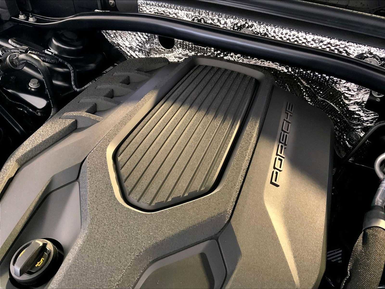 New 2026 Porsche Macan AWD/4WD image 22