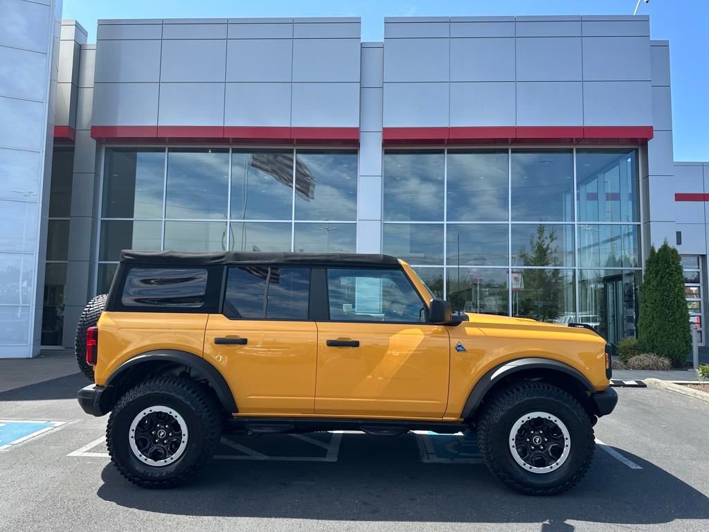Used 2022 Ford Bronco Black Diamond w/ Sasquatch Package image 2
