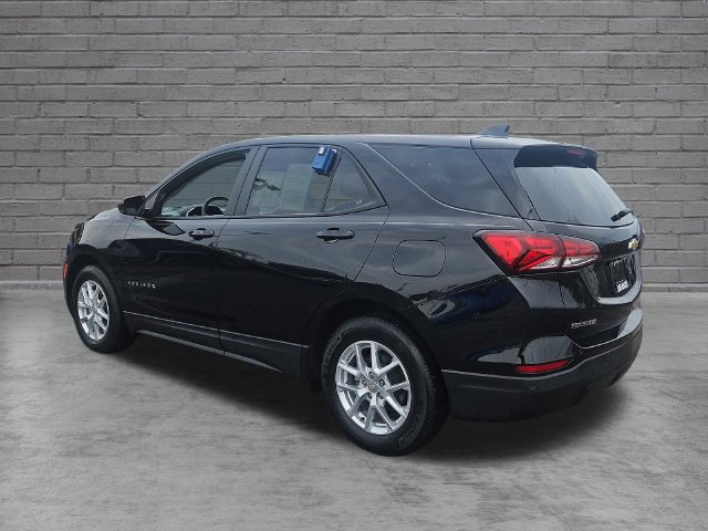 Used 2024 Chevrolet Equinox LS w/ LS Convenience Package FWD image 3