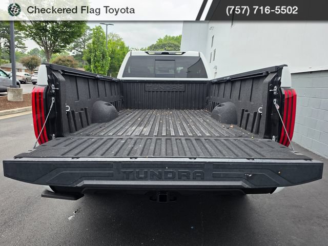 Used 2022 Toyota Tundra SR5 w/ SR5 Convenience Package AWD/4WD image 17