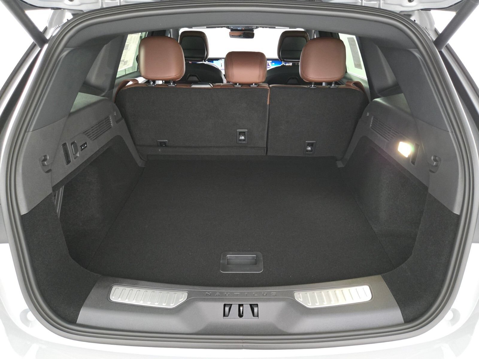 New 2026 Lincoln Nautilus Reserve w/ Jet Appearance Package AWD/4WD image 18