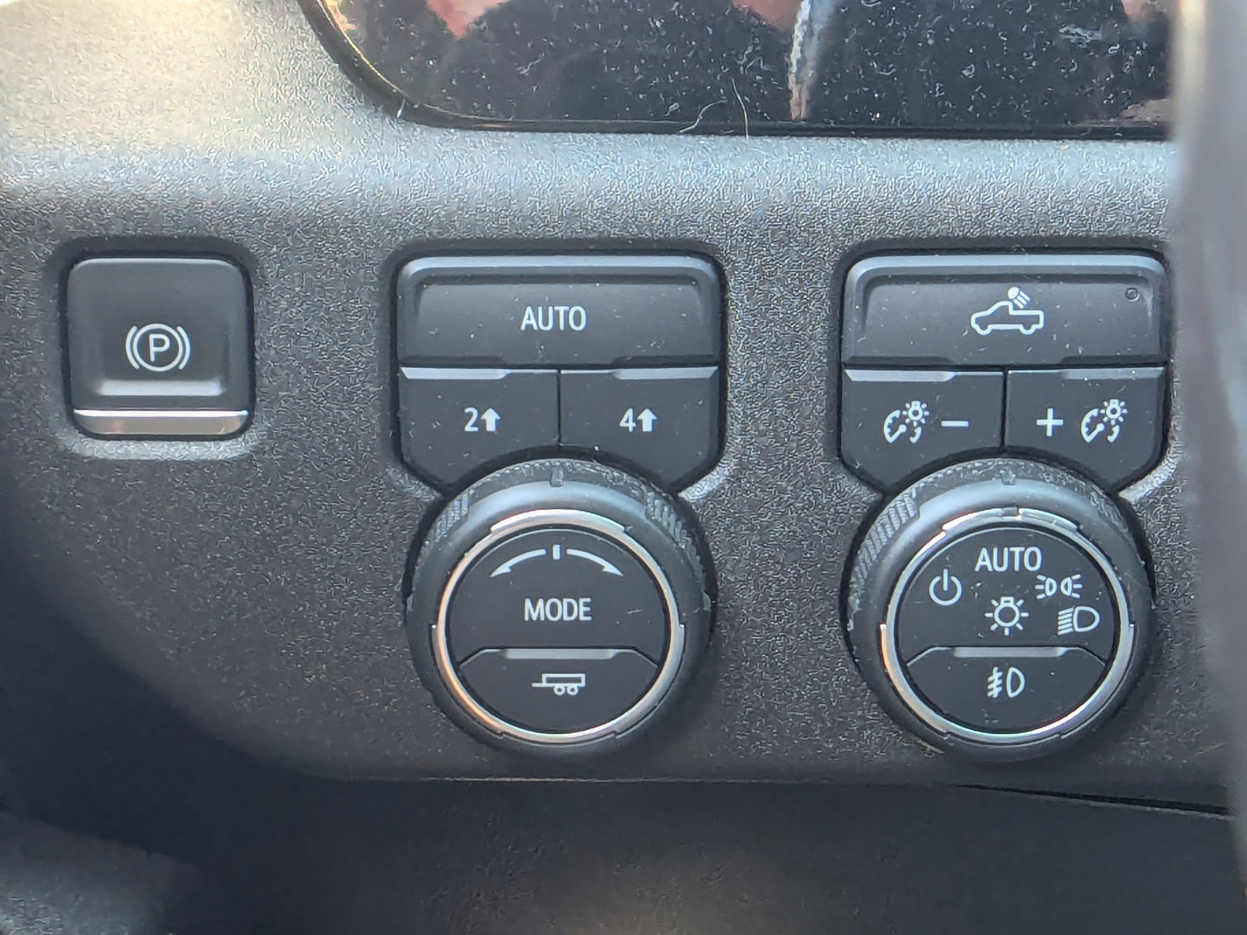 Used 2022 Chevrolet Silverado 1500 RST AWD/4WD image 29