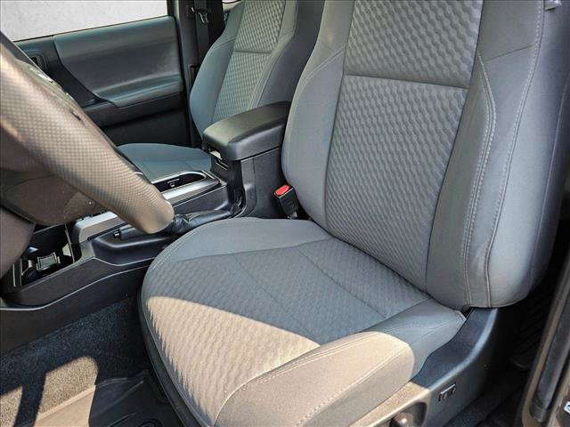 Used 2021 Toyota Tacoma SR5 AWD/4WD image 17