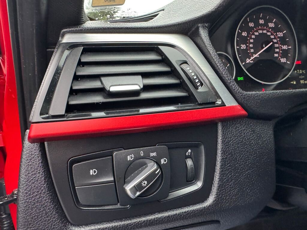 Used 2012 BMW 335i Sedan image 19