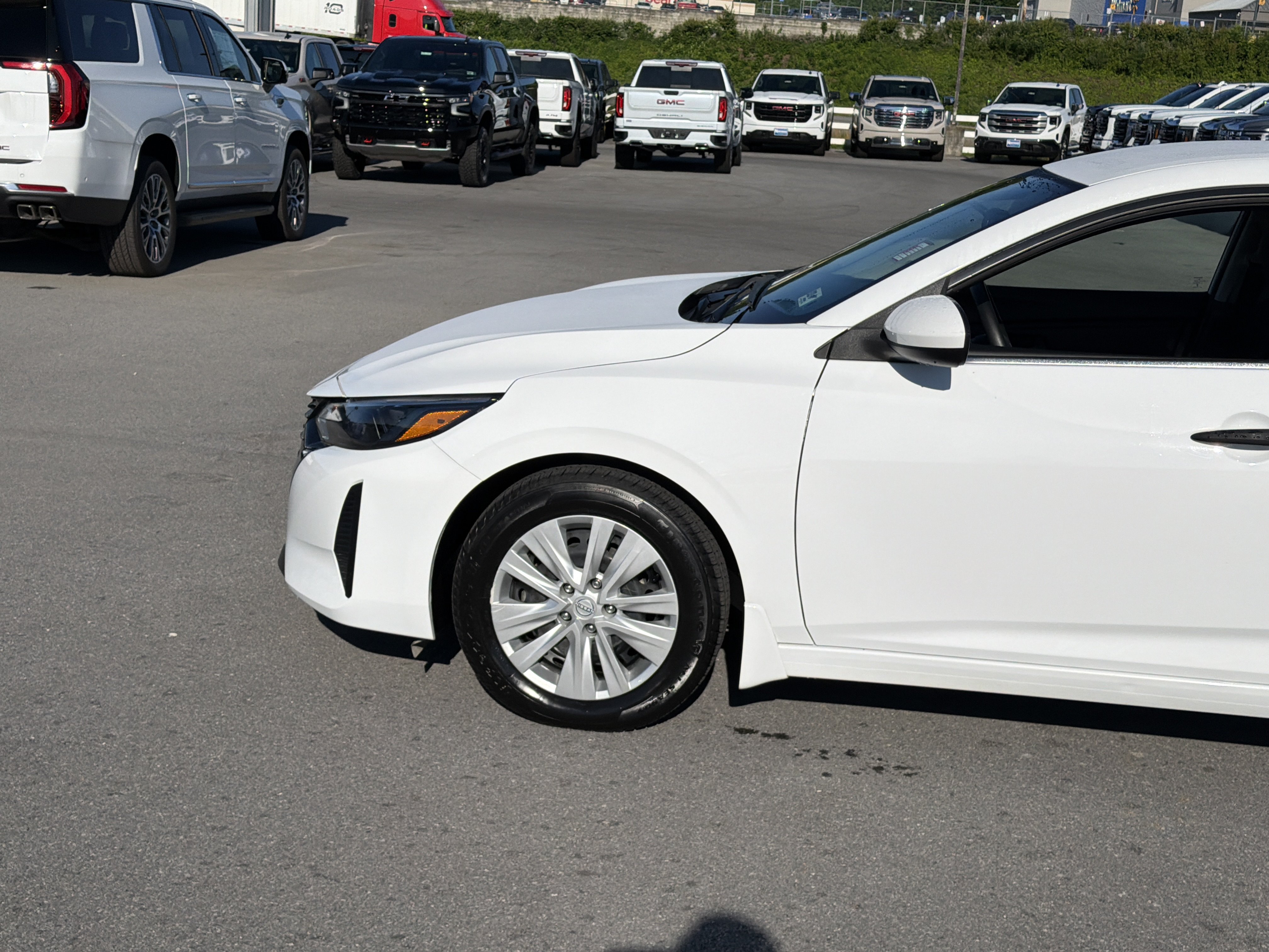 Used 2024 Nissan Sentra S FWD image 11