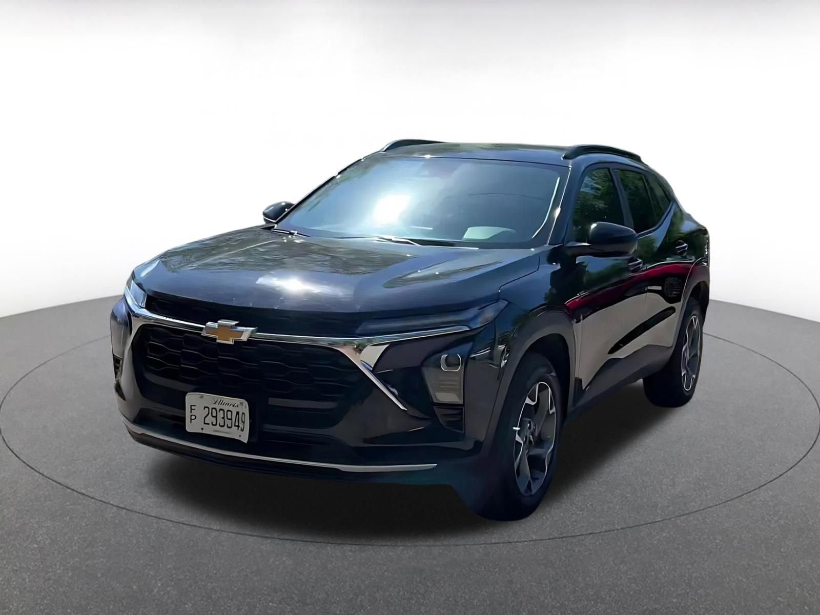 Used 2025 Chevrolet Trax LT w/ LT Convenience Package image 4