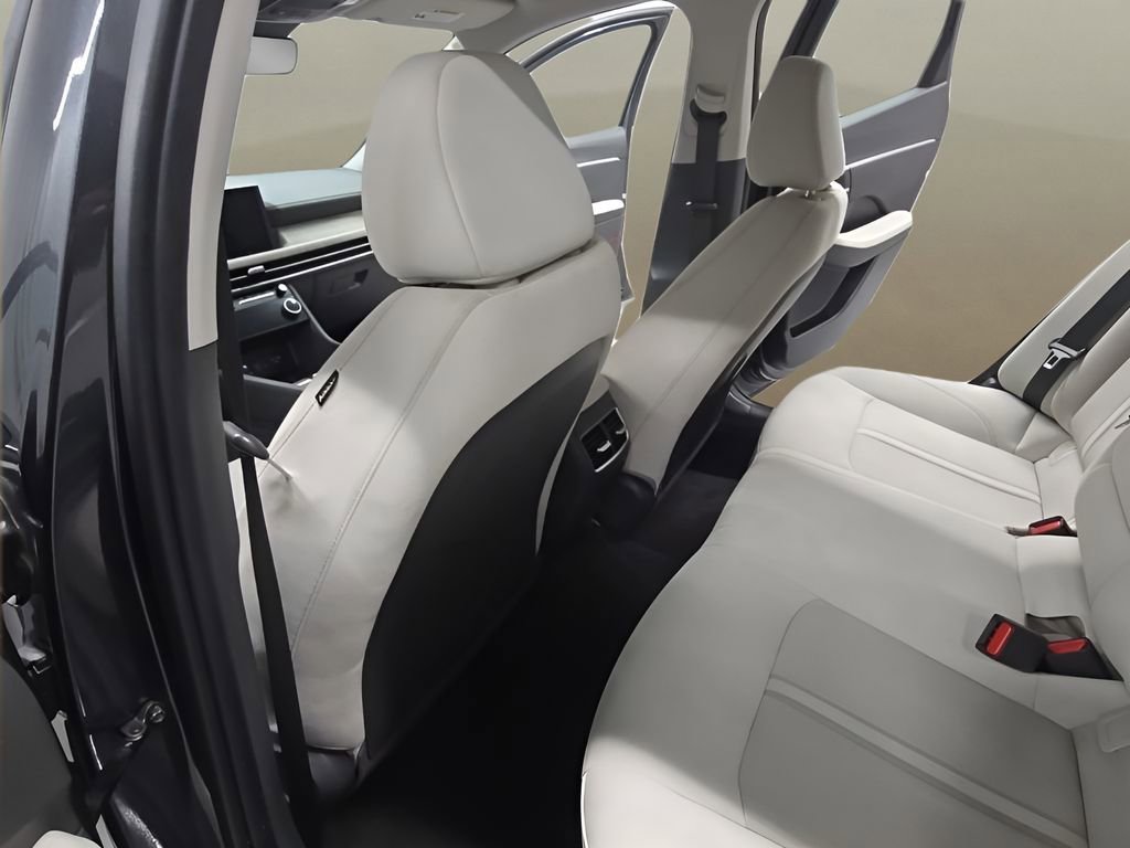 Used 2025 Hyundai Sonata SEL FWD image 14