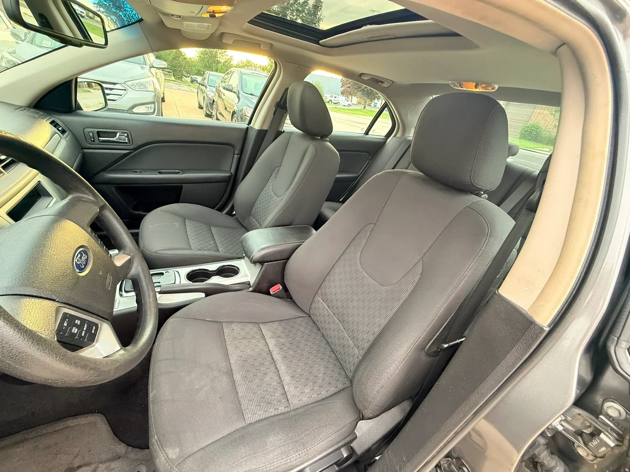 Used 2010 Ford Fusion SE FWD image 10