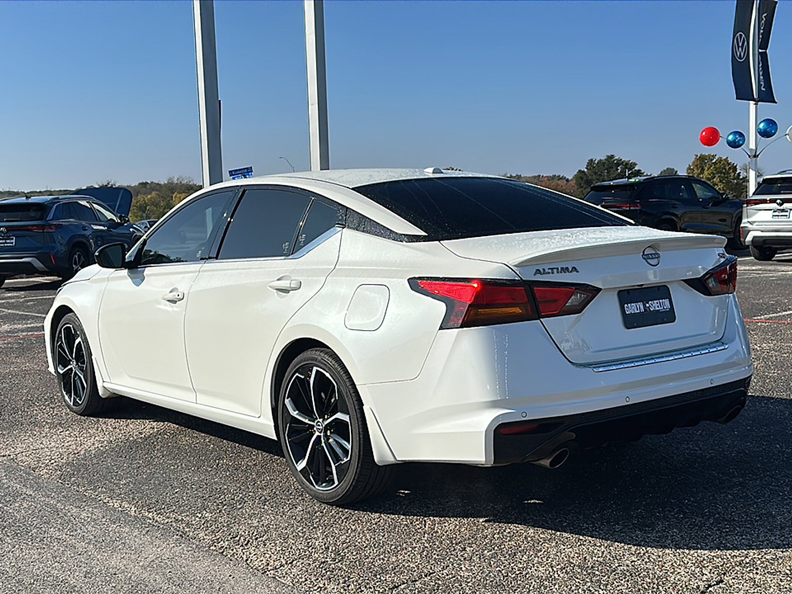 Used 2023 Nissan Altima 2.5 SR w/ SR Premium Package image 6