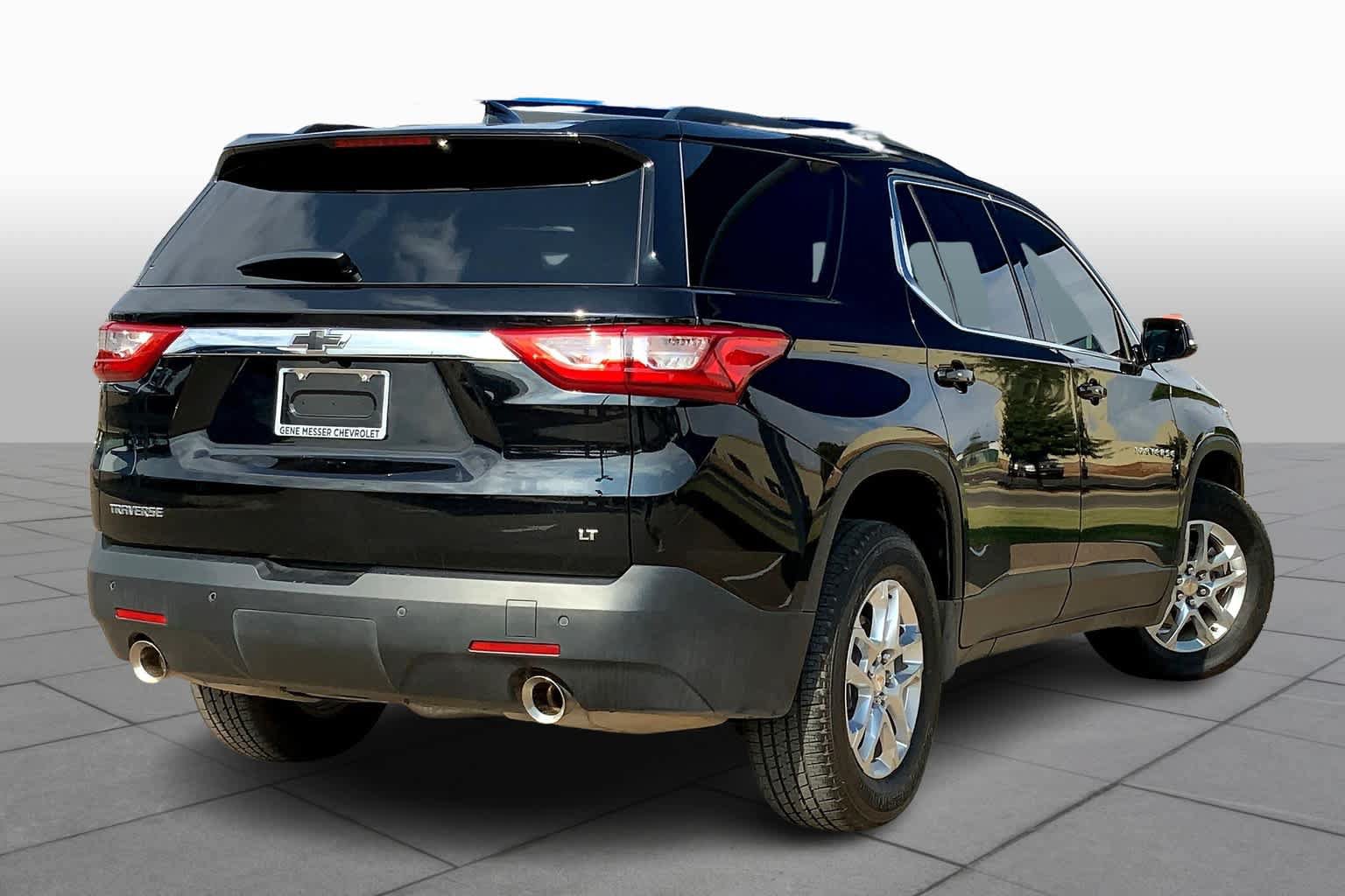 Used 2019 Chevrolet Traverse LT FWD image 12