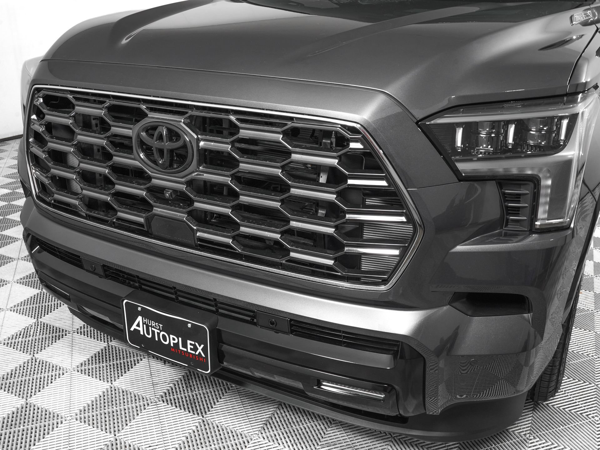 Used 2026 Toyota Sequoia Platinum AWD/4WD image 34