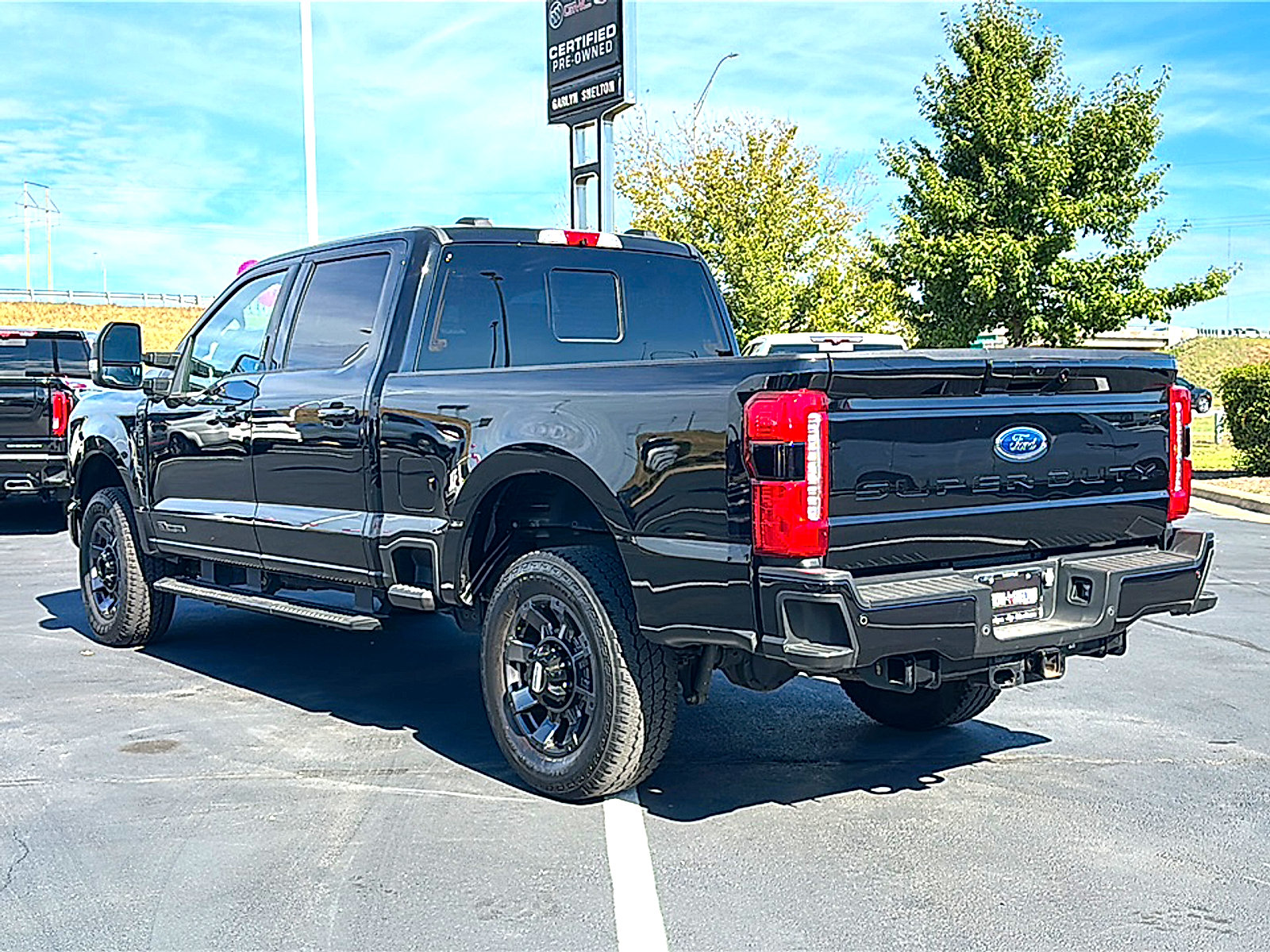 Used 2023 Ford F250 Lariat w/ Sport Appearance Package AWD/4WD image 6