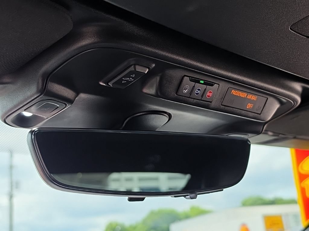 Used 2020 Chevrolet Camaro SS RWD image 28