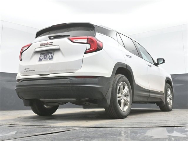 Used 2022 GMC Terrain SLE image 33