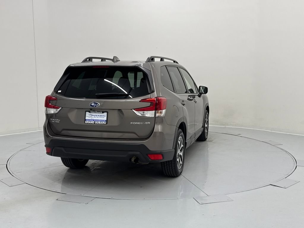 Certified 2022 Subaru Forester Premium image 5