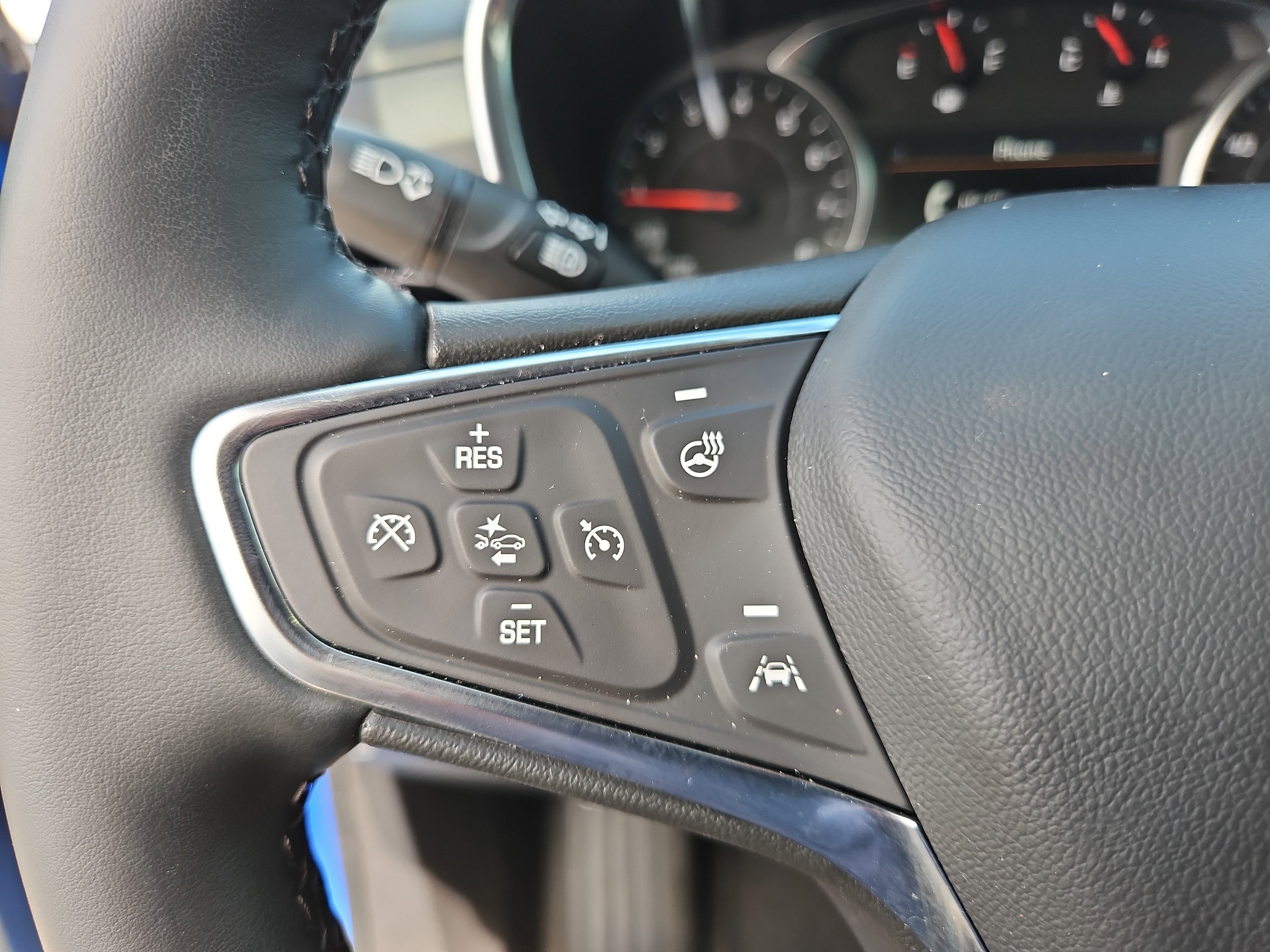 Used 2024 Chevrolet Equinox LT FWD image 23