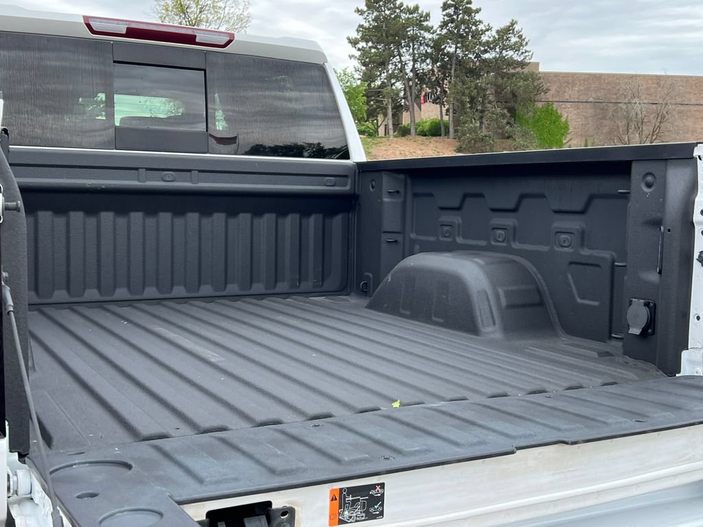 Used 2023 GMC Sierra 1500 SLT w/ SLT Convenience Package AWD/4WD image 10