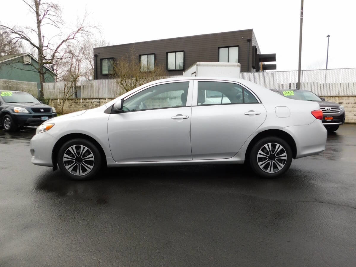 Used 2010 Toyota Corolla LE FWD image 19