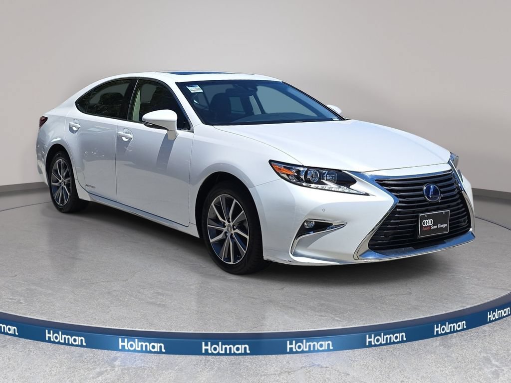 Used 2016 Lexus ES 300h w/ Navigation System Package FWD image 4