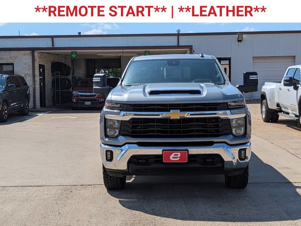 Used 2024 Chevrolet Silverado 2500 LT w/ Texas Edition AWD/4WD image 2