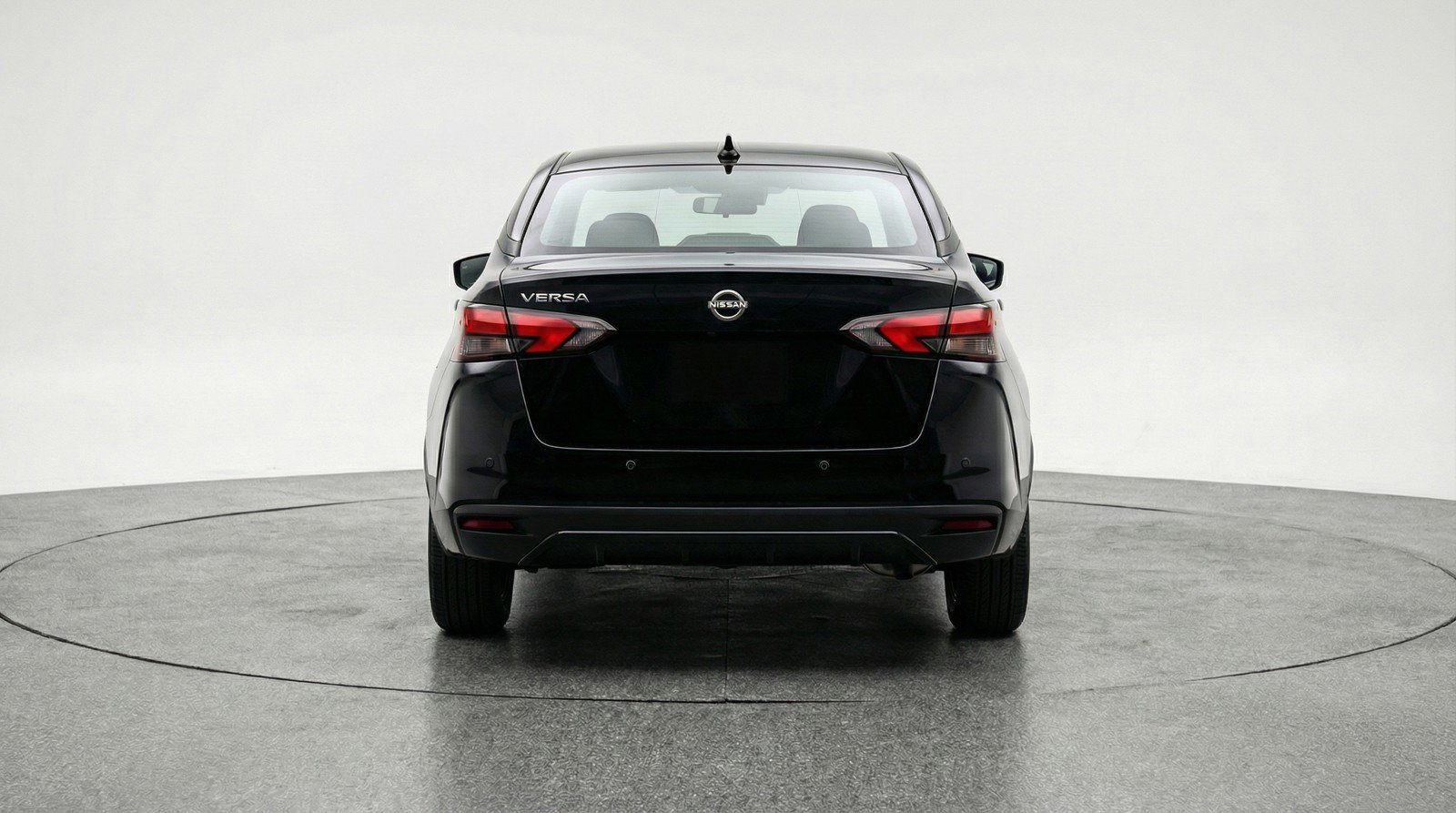 Used 2025 Nissan Versa SV image 7