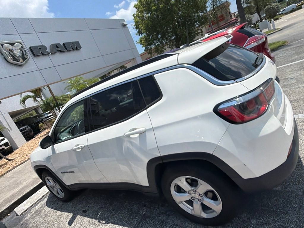 Used 2020 Jeep Compass Latitude w/ Popular Equipment Group FWD image 11