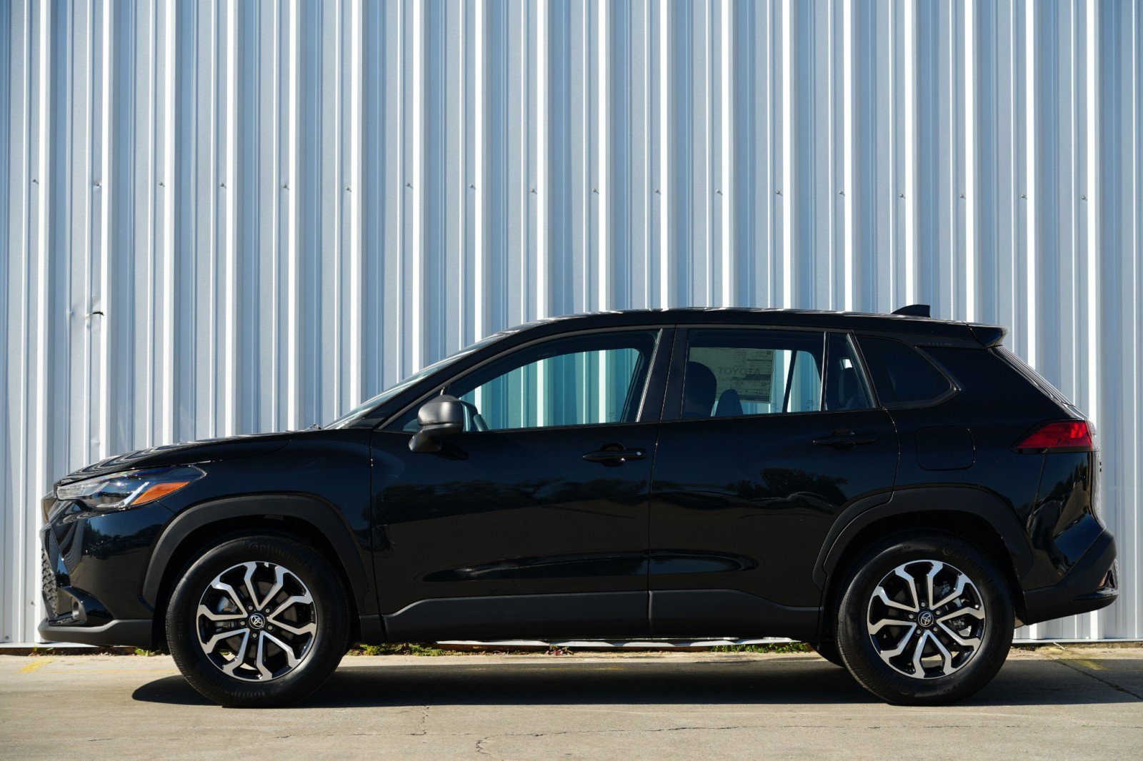 Used 2025 Toyota Corolla Cross AWD Hybrid image 7