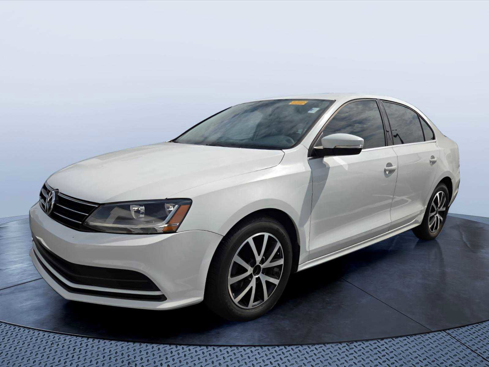Used 2017 Volkswagen Jetta SE FWD image 3