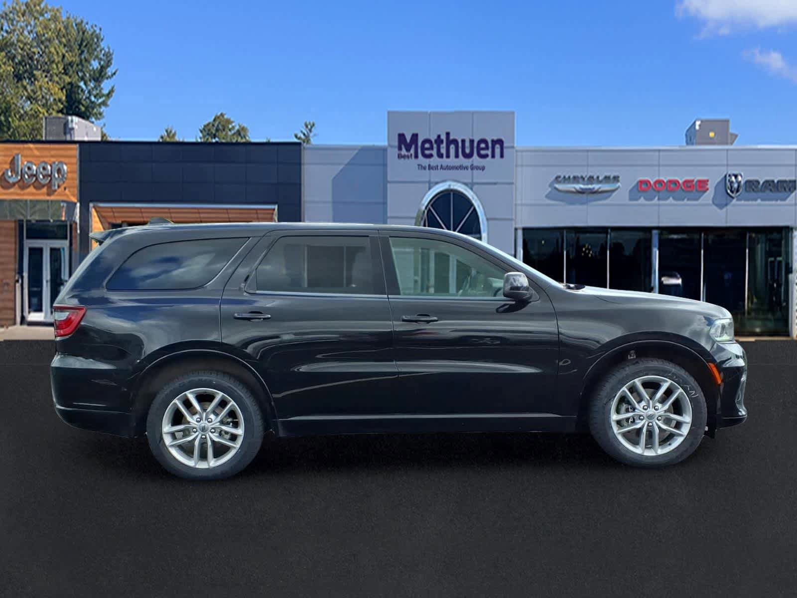 Used 2023 Dodge Durango GT AWD/4WD image 2