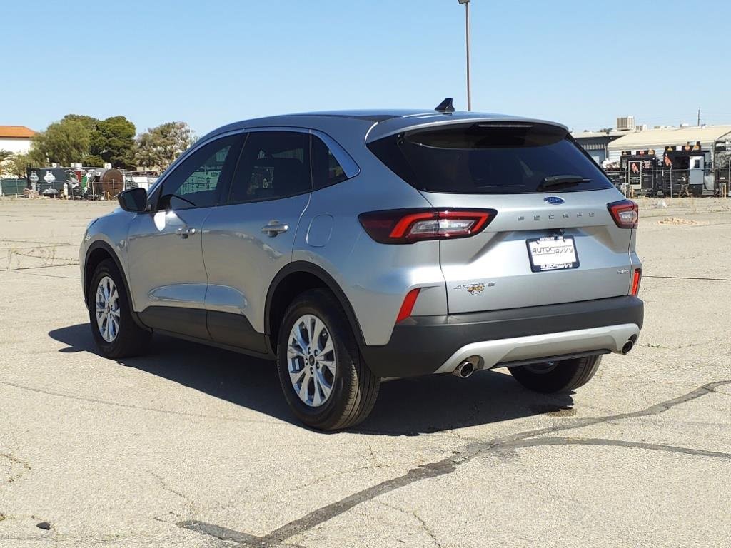 Used 2023 Ford Escape Active image 18