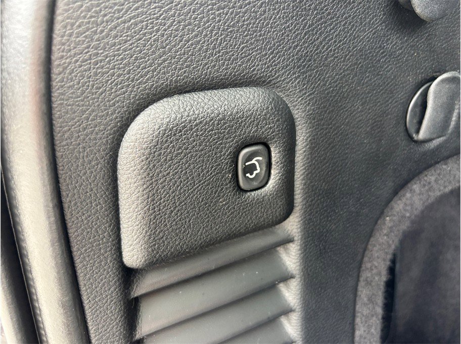 Used 2015 Jeep Grand Cherokee Altitude RWD image 42