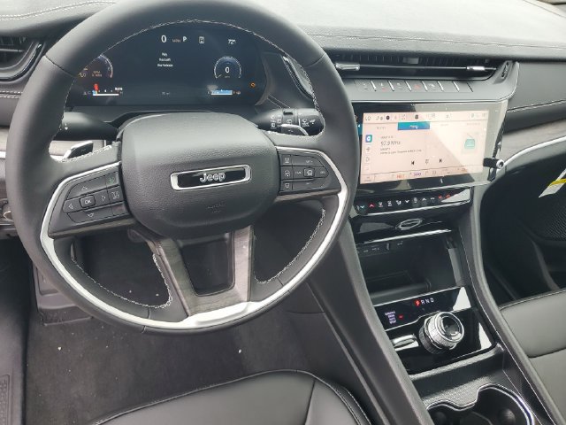 New 2026 Jeep Grand Cherokee L Limited w/ Limited Altitude Package AWD/4WD image 19