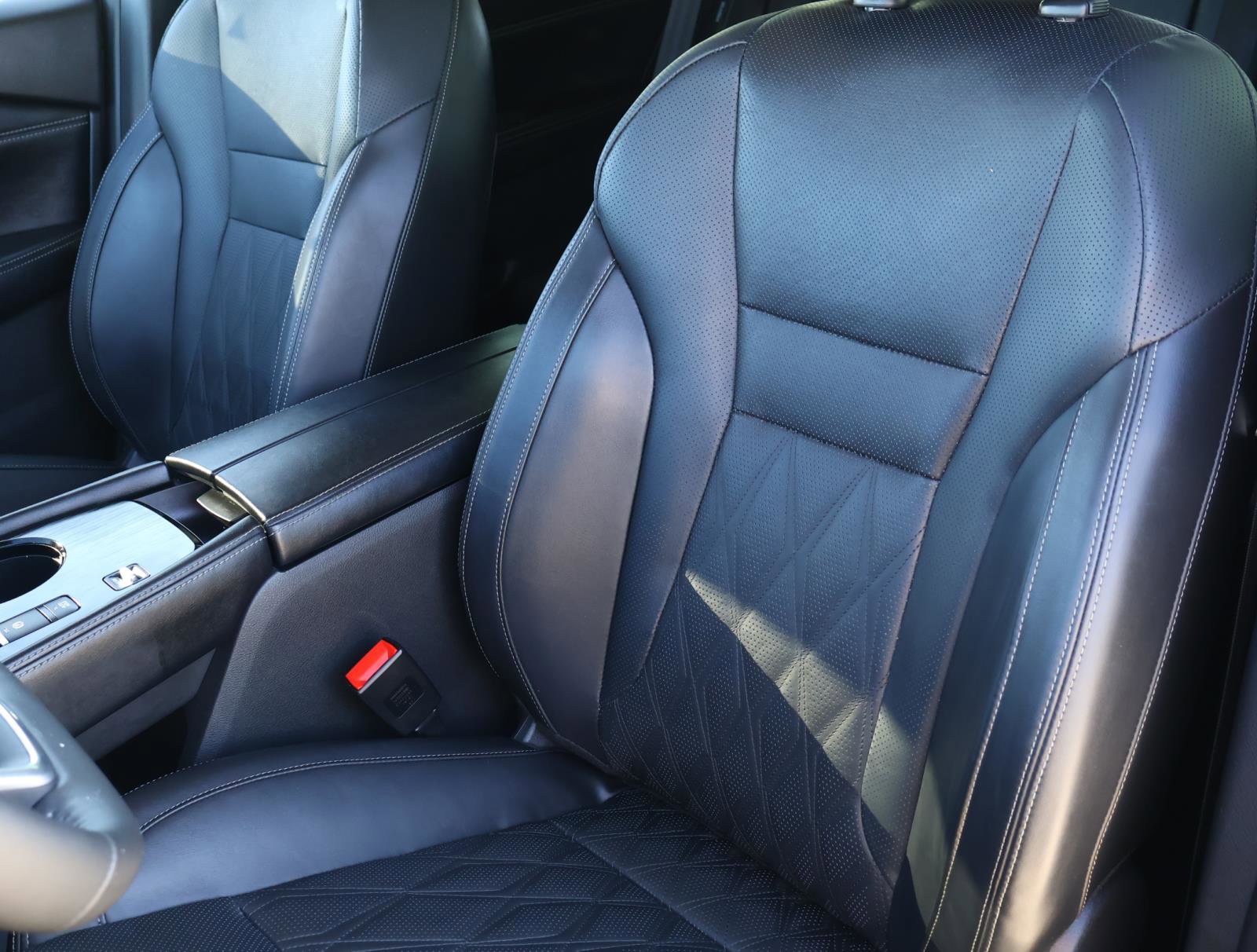 Used 2024 Nissan Rogue Platinum image 14