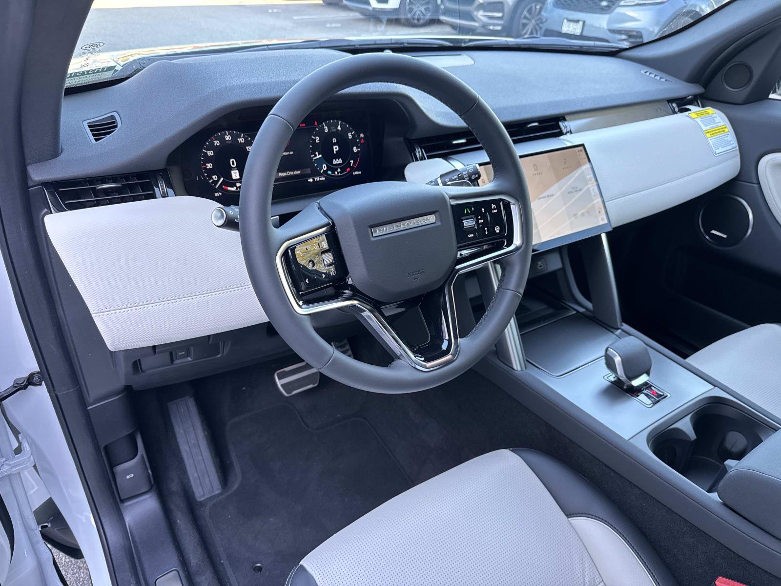 Used 2026 Land Rover Discovery Sport Landmark AWD/4WD image 23