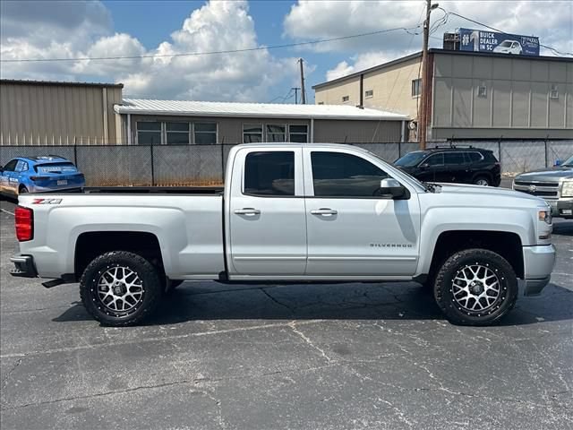 Used 2018 Chevrolet Silverado 1500 LT w/ All Star Edition AWD/4WD image 13