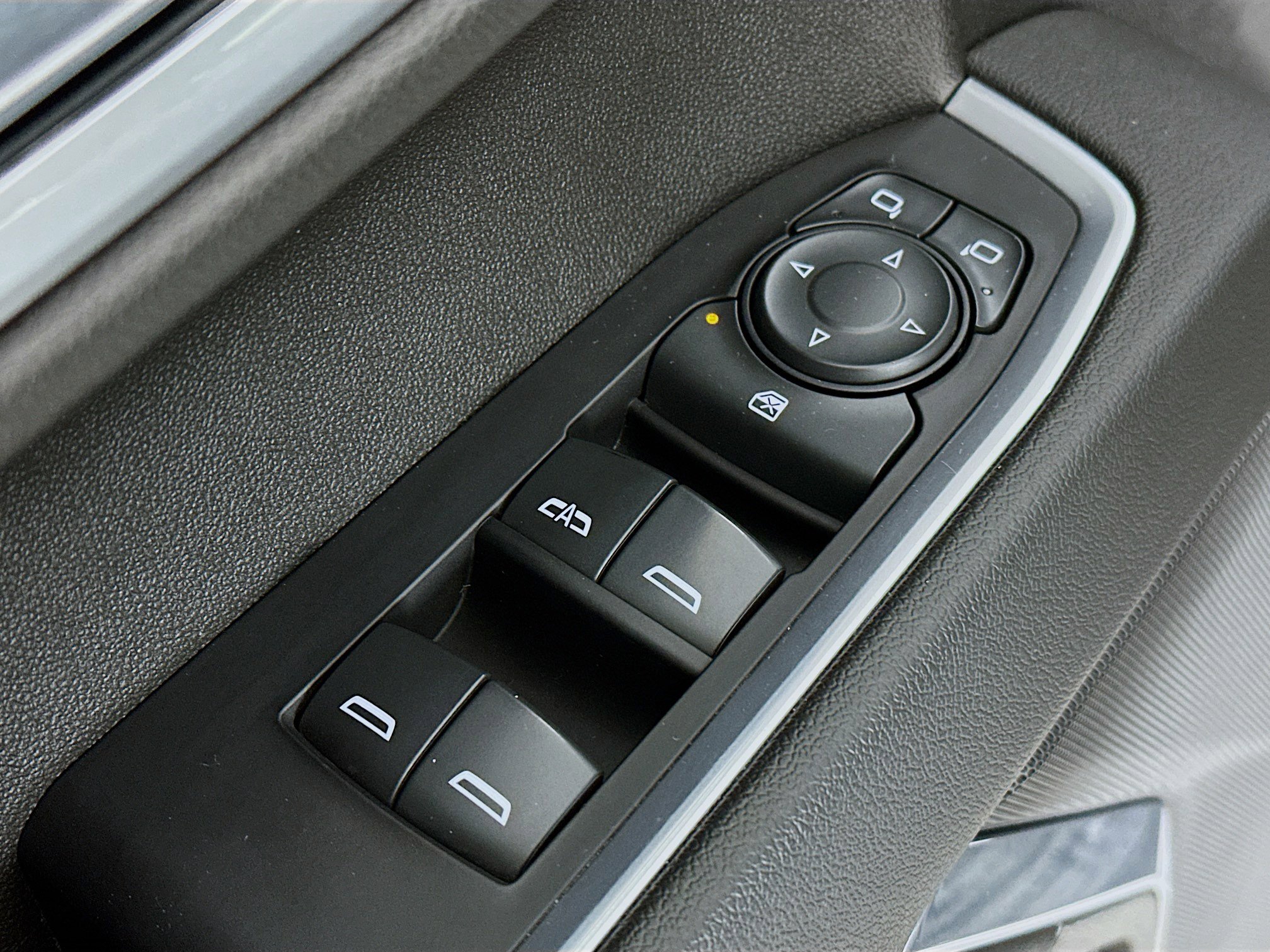 Used 2022 GMC Sierra 1500 Elevation image 17