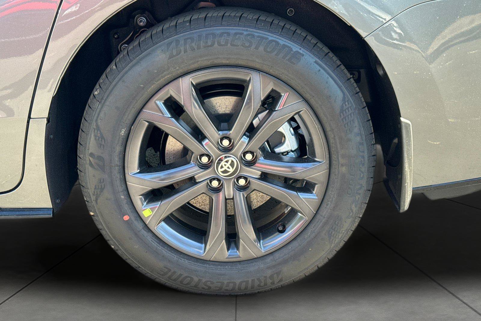New 2026 Toyota Sienna XSE AWD/4WD image 36