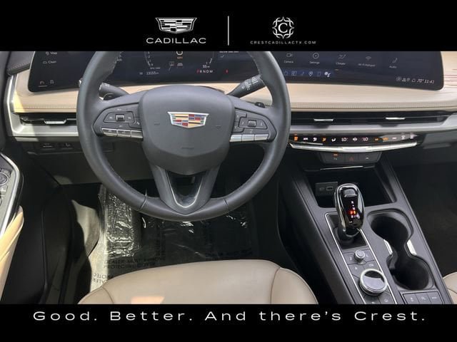Used 2025 Cadillac XT4 Premium Luxury FWD image 13