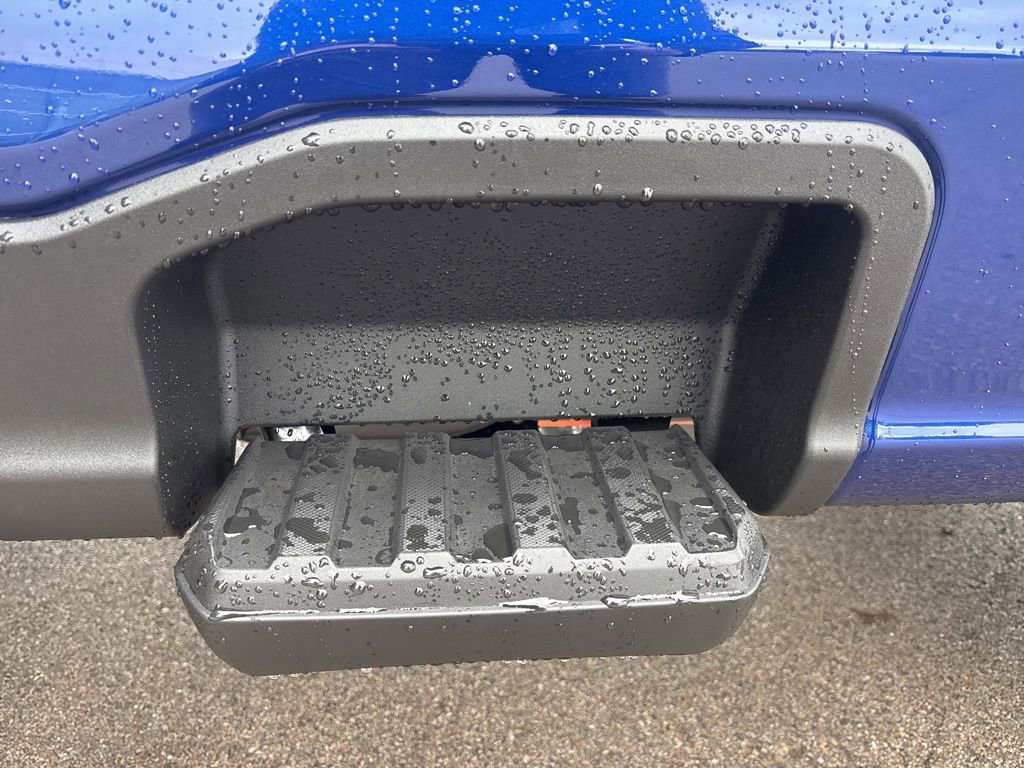 New 2026 Ford F250 Lariat w/ Black Appearance Package image 17