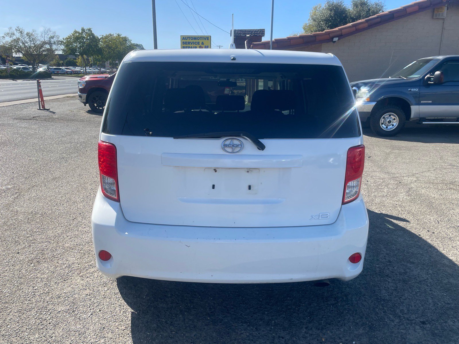 Used 2012 Scion xB FWD image 8