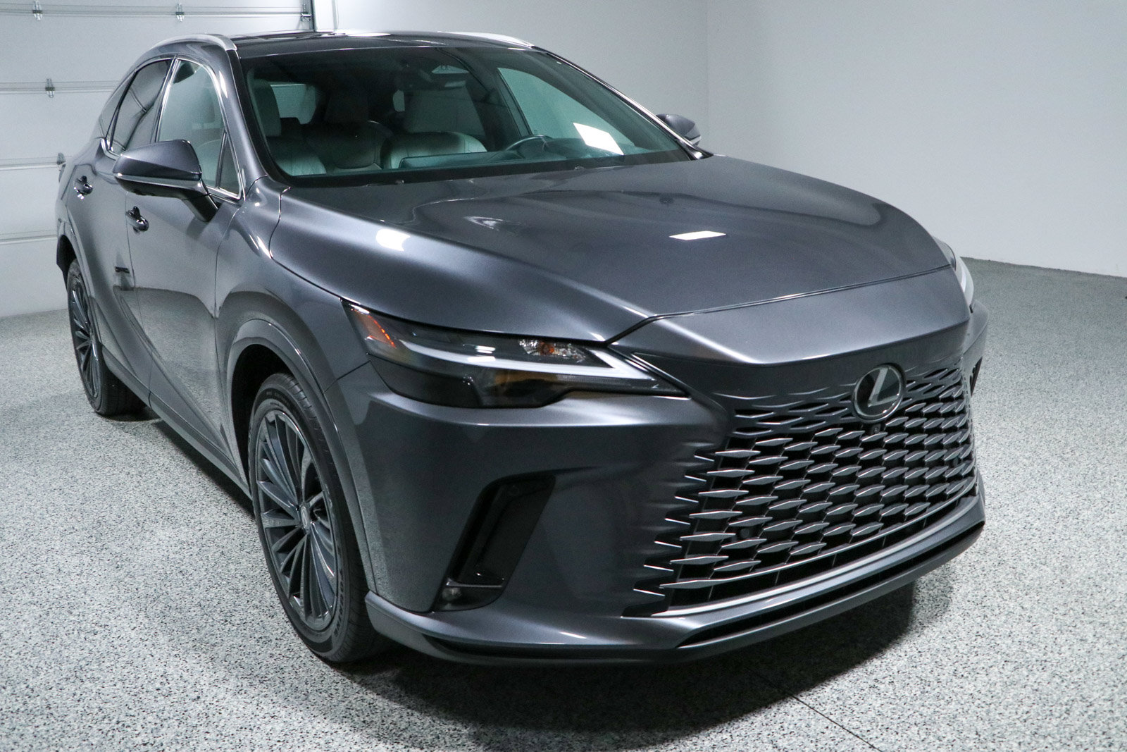 Used 2025 Lexus RX 350 Premium w/ Convenience Package FWD image 5
