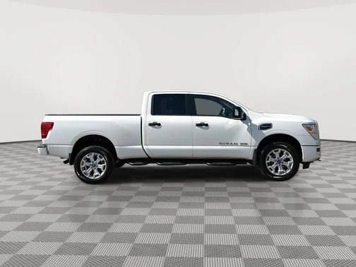 Certified 2024 Nissan Titan SV w/ SV Convenience Package AWD/4WD image 2
