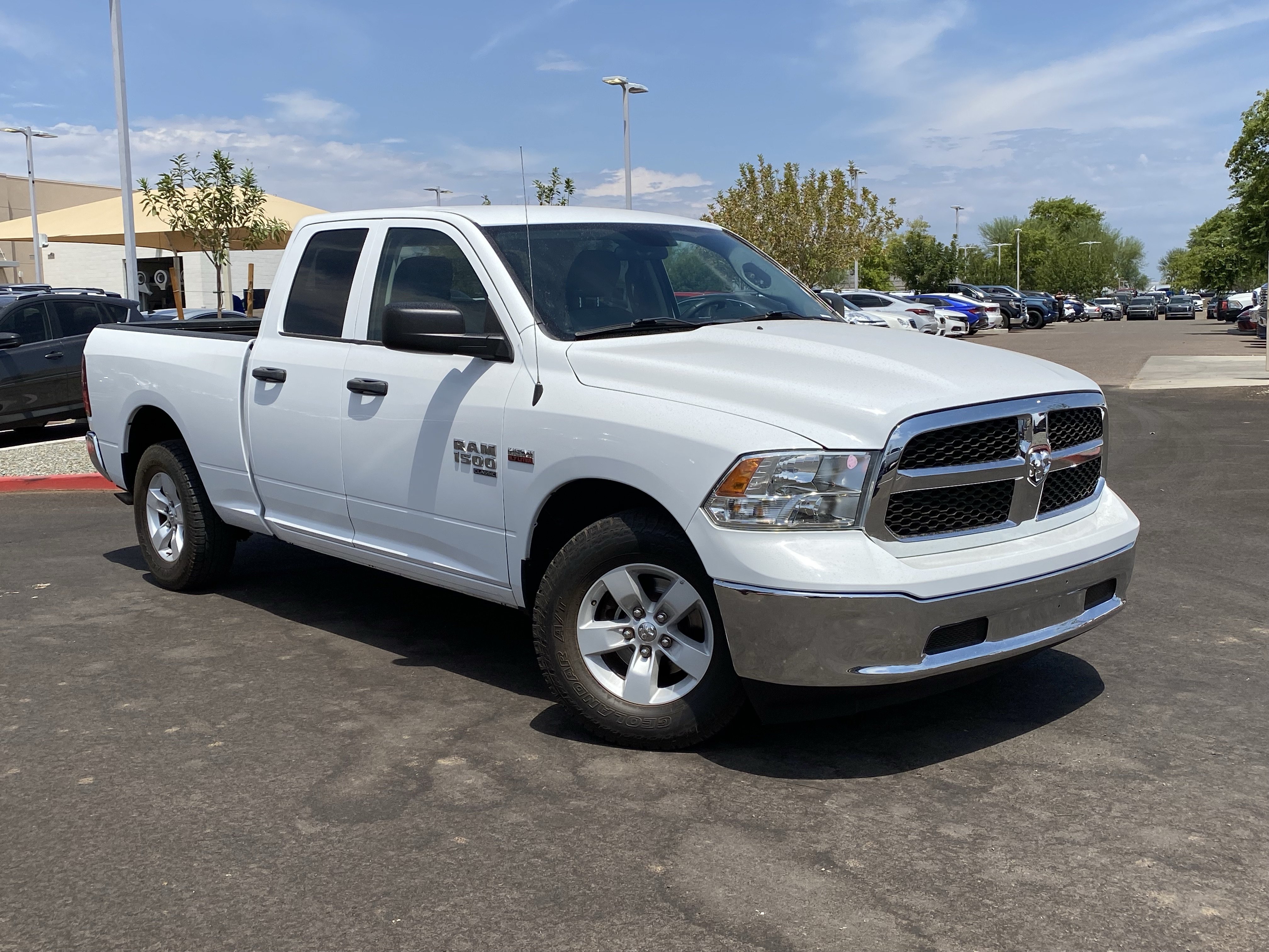 Used 2022 RAM 1500 Classic SLT RWD image 33